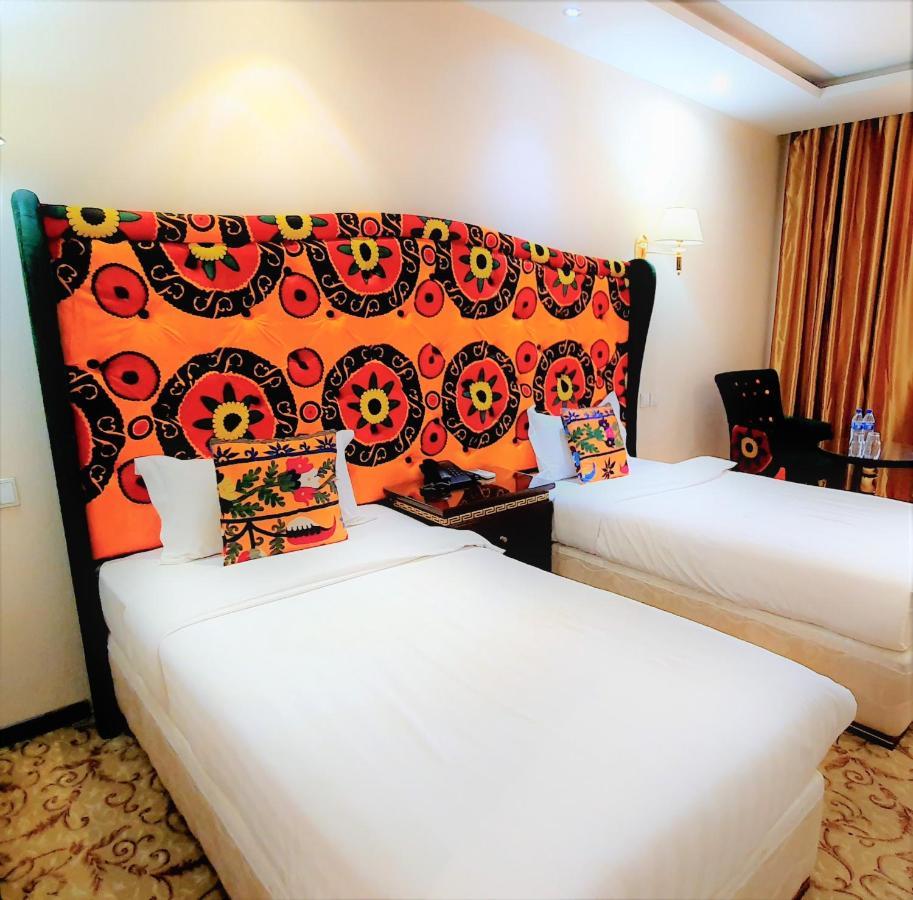 Emirhan Hotel Szamarkand Kültér fotó