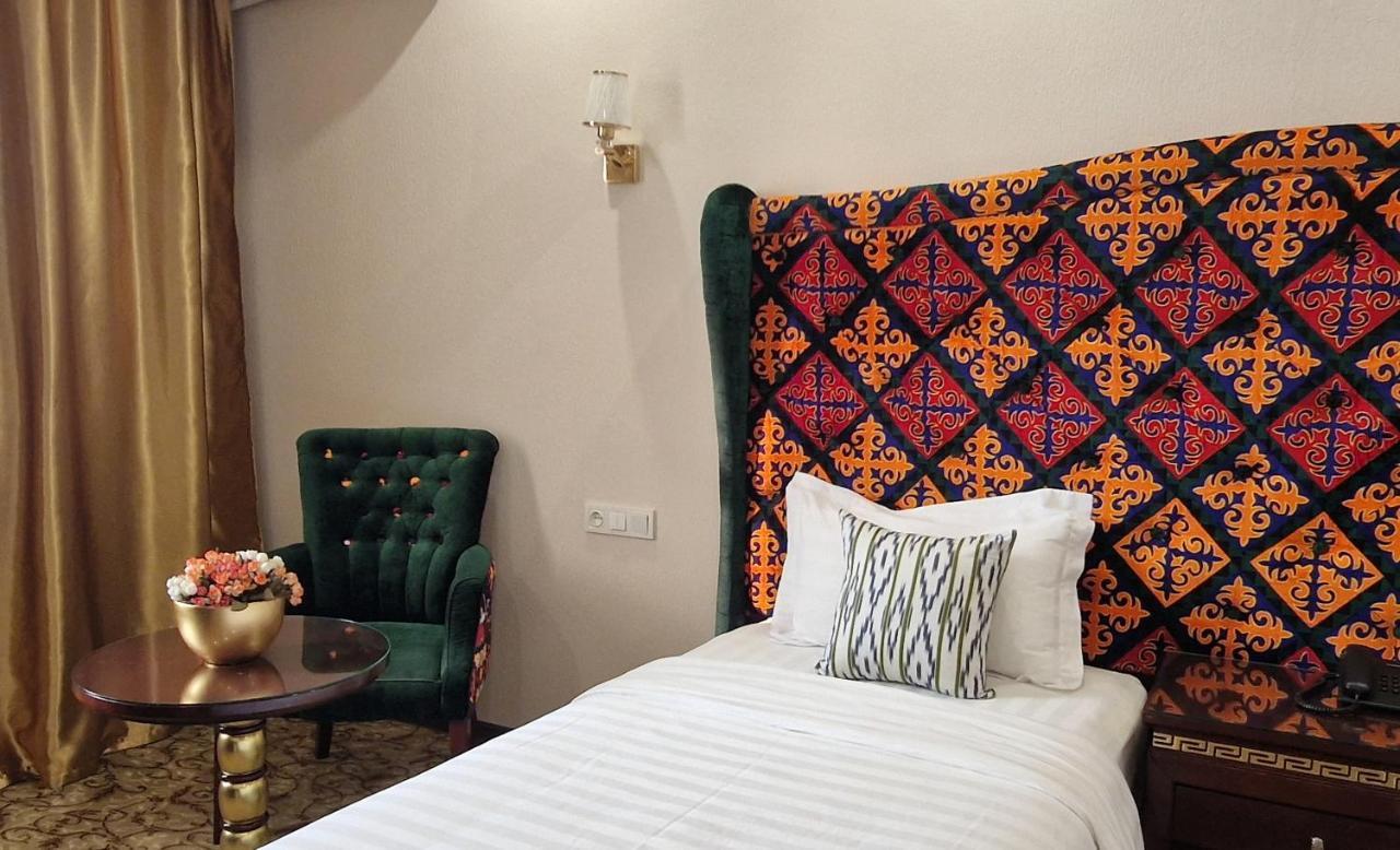 Emirhan Hotel Szamarkand Kültér fotó