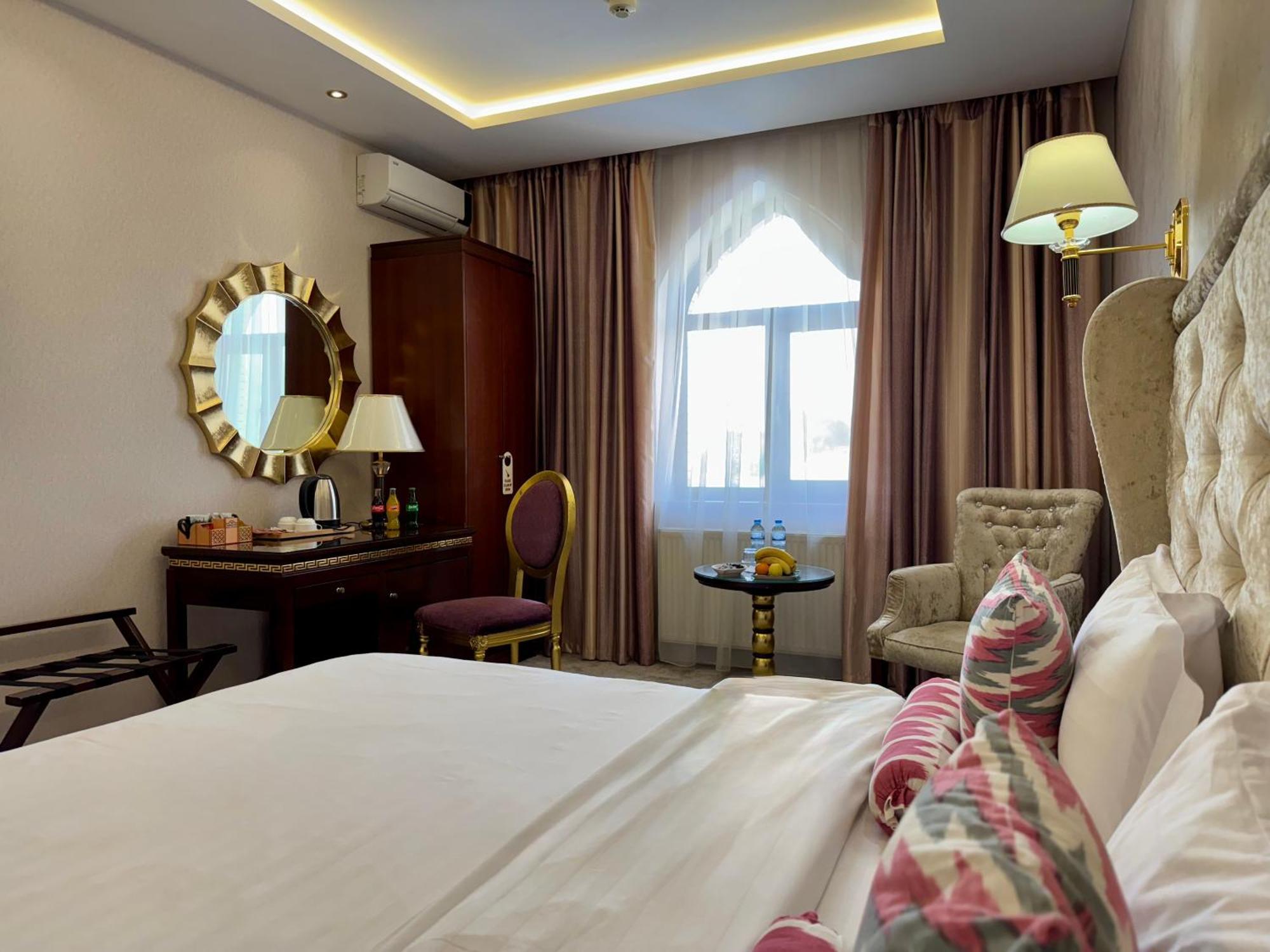 Emirhan Hotel Szamarkand Kültér fotó